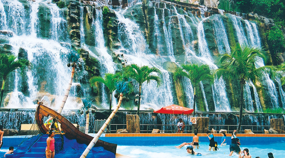 https://d3r8gwkgo0io6y.cloudfront.net/upload/Sunway Lagoon02.jpg